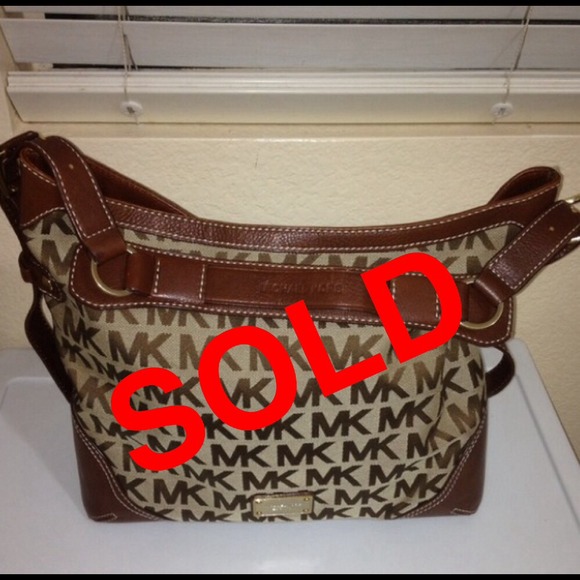 ❌SOLD!❌✨Authentic MK bag✨