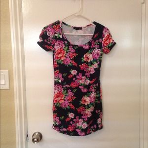 ❌SOLD in bundle ❌🎀 Floral dress !! 🎀