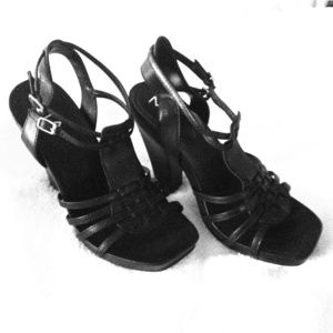 MIA black leather size 8 high heeled scandals