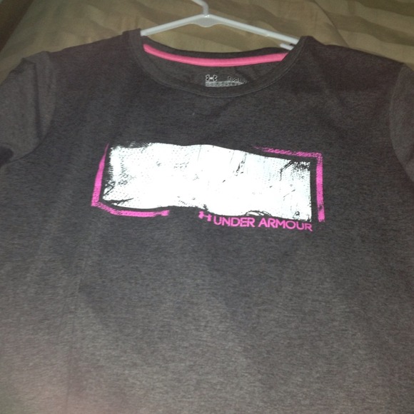 Under Armour tee