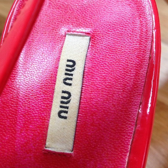 SOLD!  Mui Mui Candy Red Patent Leather Heels - Picture 3 of 4