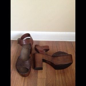 MIA weaver platform sandals size 11