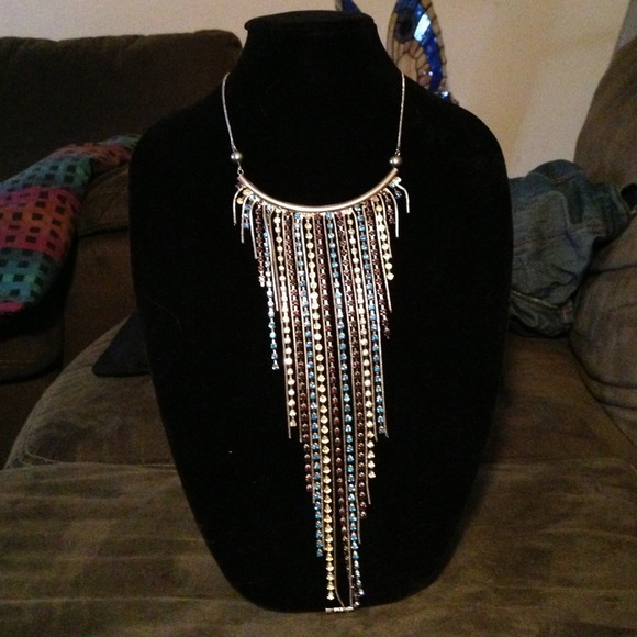 Forever 21 Necklace and grey shirt @rocketdog