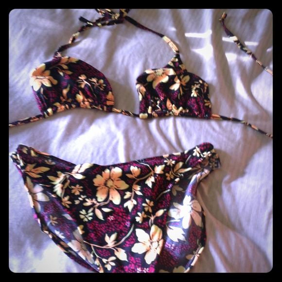 Swim suit