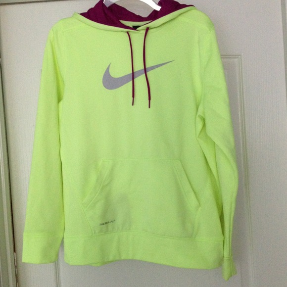 Nike therma fit Hoodie!