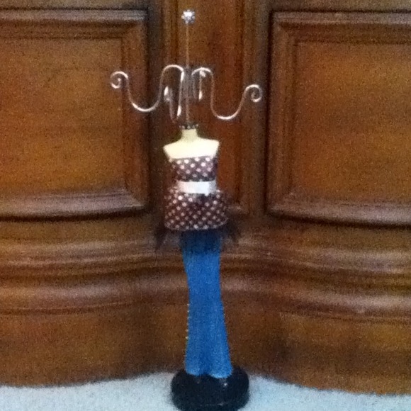 Jewelry holder