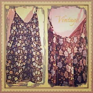 🎀Vintage Looking Flower Sun Dress