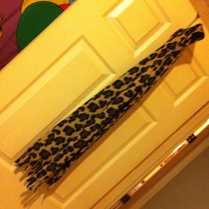 Leopard print fleece scarf!!