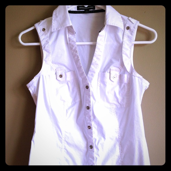 REDUCED Express Sleeveless Button Up Top