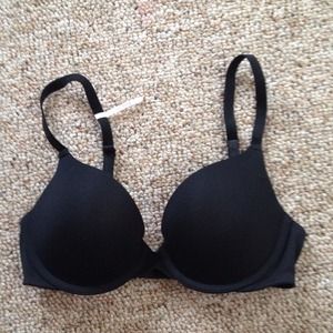 RESERVED- VS Pink bra 32C
