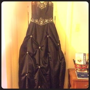 Black prom dress