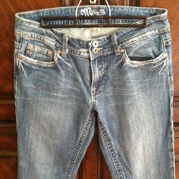 Miss Me Jeans Size 31 . Zipper at ankles
