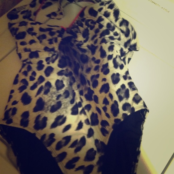 No tag! Wore once. Too high cut for my body type.