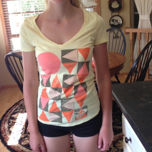 Adorable roxy t shirt