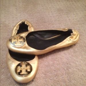 Authentic Tory Burch Reva Flats in size 8