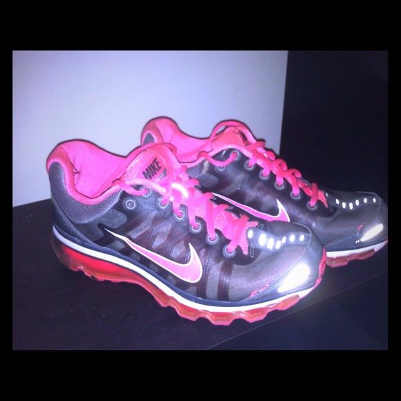⛔NIKE AIR MAX under armor gym bag bundle⛔