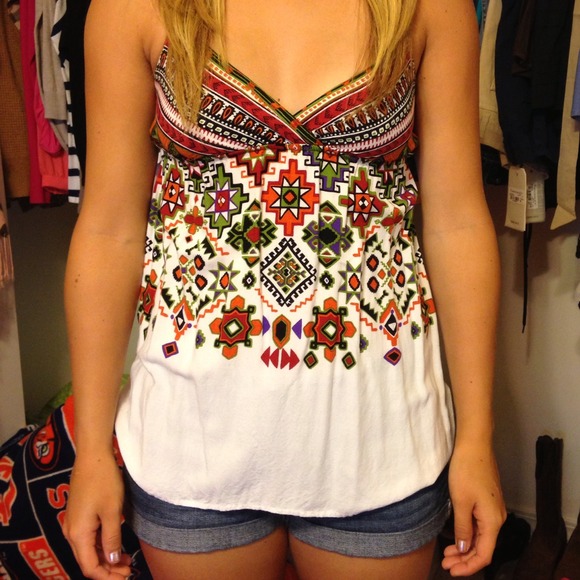 Super cute Aztec white top!