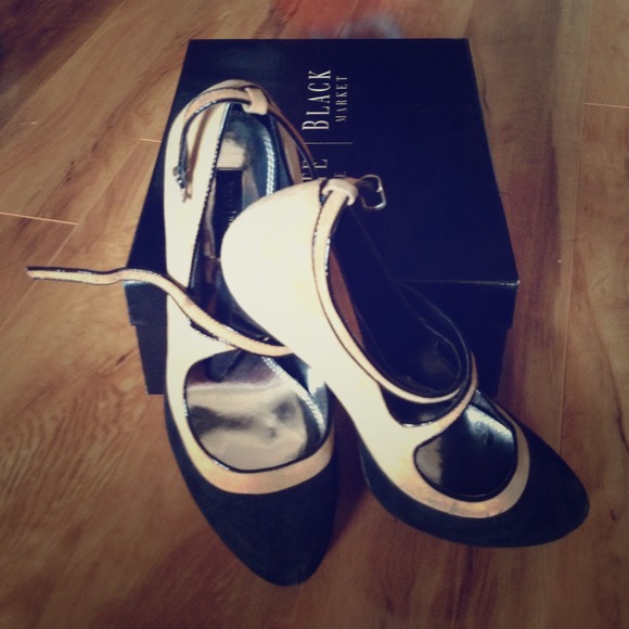REDUCED Brand New WHBM Mary Jane Pumps
