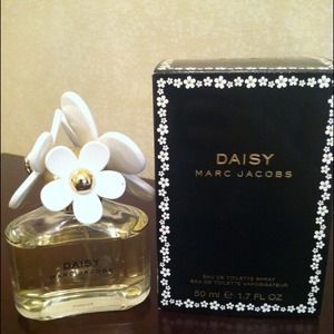 MARC JACOBS DAISY PERFUME AUTHENTIC