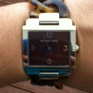 ***PRICE IS FIRM***Authentic Michael Kors watch!