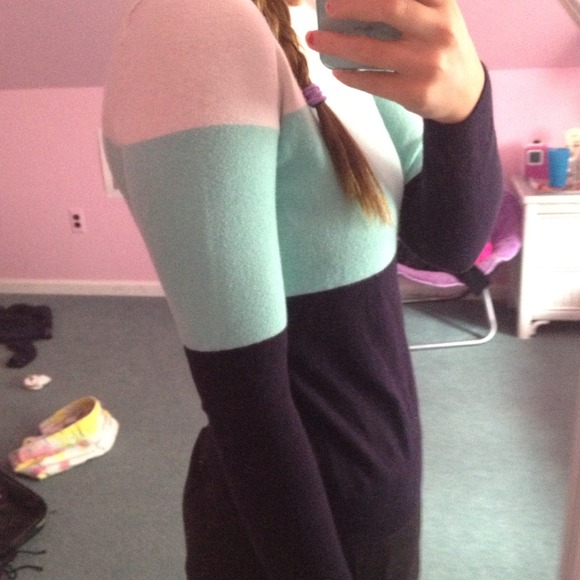 Color blocking sweater - Picture 3 of 4