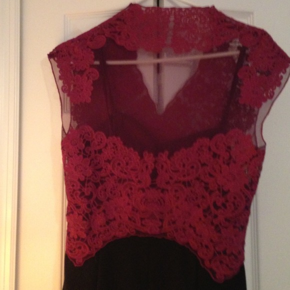 SOLD!!!!!Gorgeous lace dress! - Picture 2 of 2