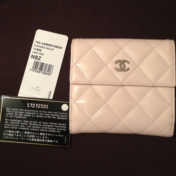 Authentic chanel Baby pink patent leather wallet