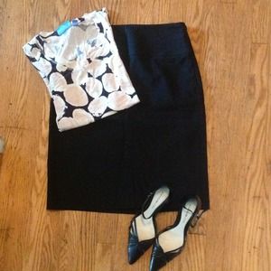 Banana Republic black skirt NWOT