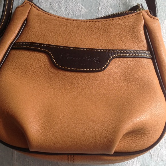 ❤️Reserved❤️for andreaelisa8: Dooney & Bourke bag