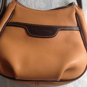 ❤️Reserved❤️for andreaelisa8: Dooney & Bourke bag