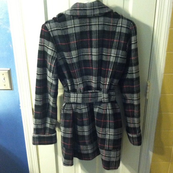 Great supper heavy and warm pea coat! - Picture 3 of 3