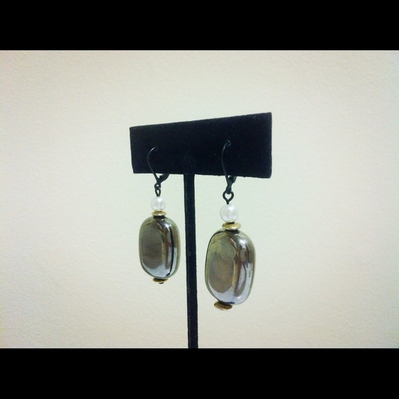 SOLD * SOLD * SOLD Drop Earrings- Pewter / Black Pearl look