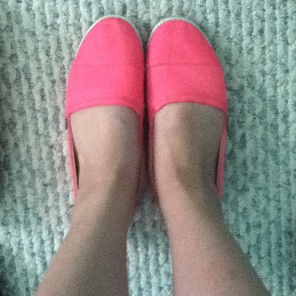 Neon pink rock and candy flats - Picture 1 of 1