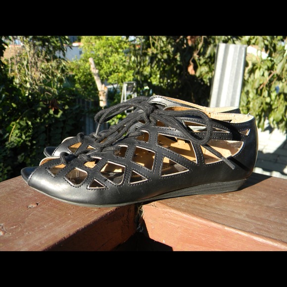 Nine West wedges... No box