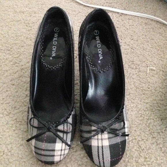 Black and white plaid heels