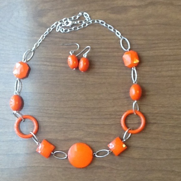 Orange Necklace and Earring Set!