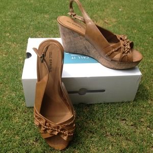 💥Price Reduction!💥 Brown wedge sling backs