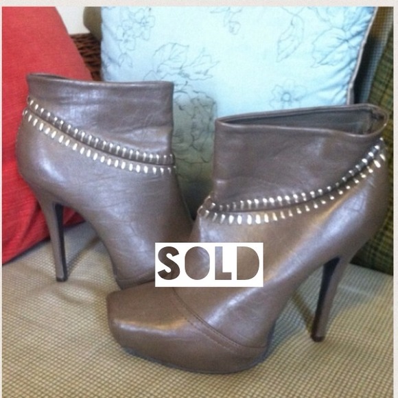 ❌Sold❌Taupe heels