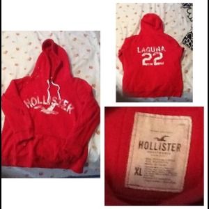 Hollister pullover sweater only worn a few times