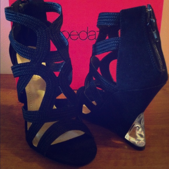 ✨Black Heels✨