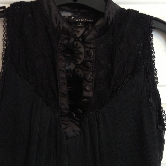 SOLD!!!! Black top