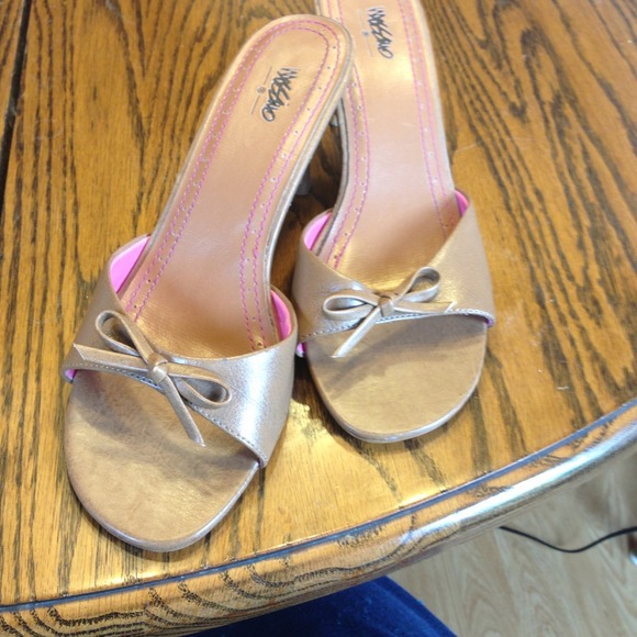 Tan Kitten Heels Size 7.5!!!