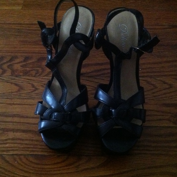 Shoes - Picture 3 of 3