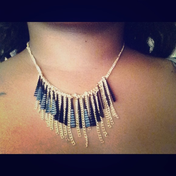 FREE W/ $50 purchase Black and gold necklace
