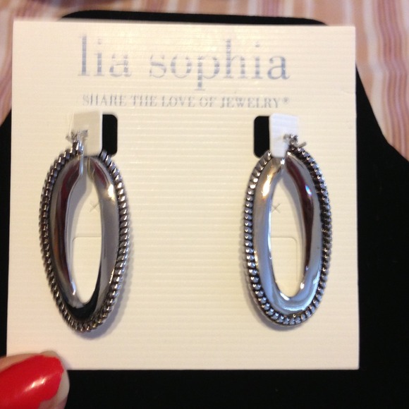 ❤Lia Sophia❤Sliver Earrings
