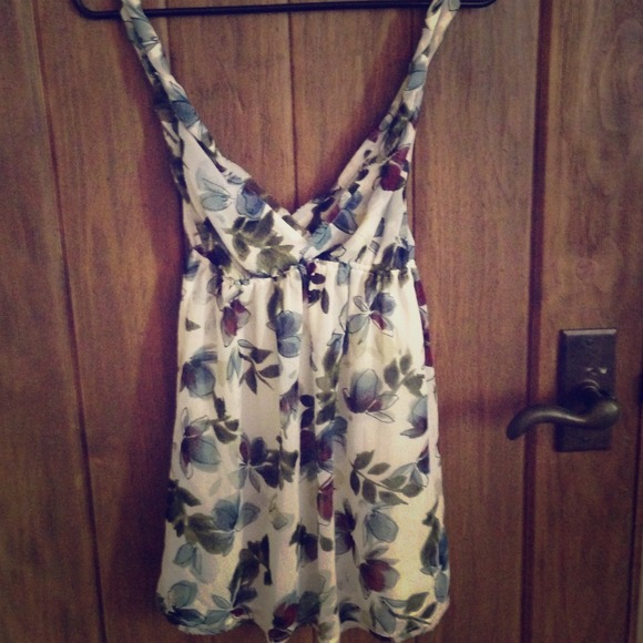 A&F floral tank