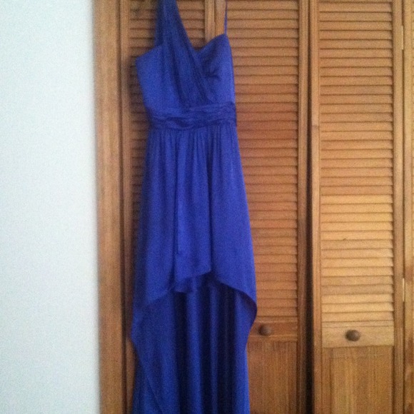 Bloomingdales gown - Picture 2 of 2