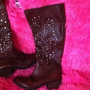 Genuine leather Reba studded boots Size 6.5