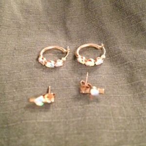 Opal ear ring set