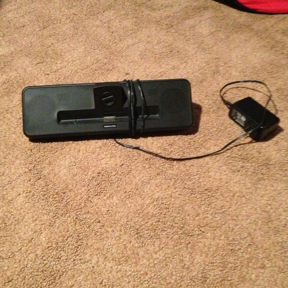 iPod touch, iPhone, and iPad charging/radio dock